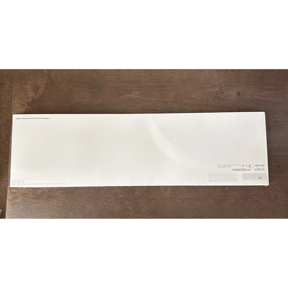 NEW SEALD Apple Magic‎ Keyboard MQ052LL/A Numeric Keypad A1843 White Bluetooth